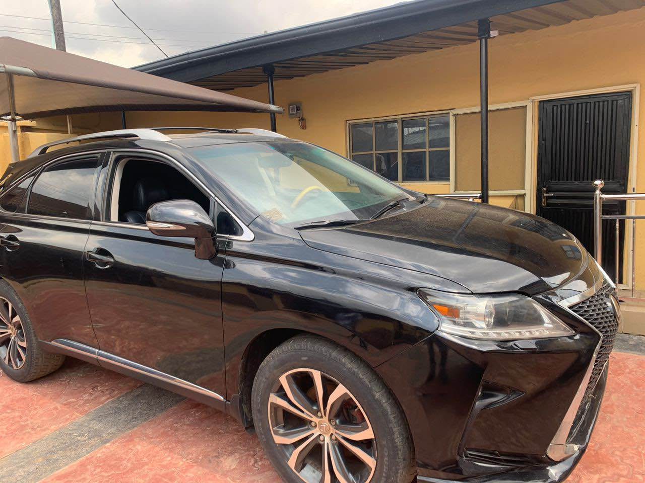 A picture of Lexus Rx 350 2012 model