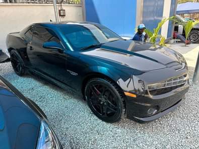 A picture of 2012 CAMARO V8 45th Edition Super Sport foreign price 12