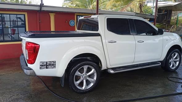 nissan np300