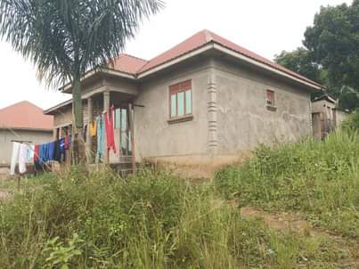 A picture of House on sale 28m located at kawempe kizingiza Has 2bedroom