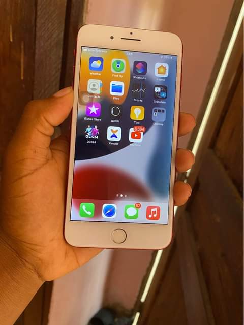 A picture of iPhone 7plus 128gb