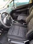 A picture of 2004 PEUGEOT 307 manual transmission