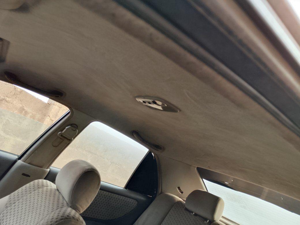 A picture of 2001 Mazda 626