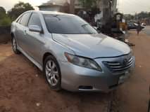 A picture of 2008 Toyota Camry Spider With sound engine and gear Interior