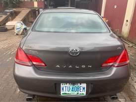 A picture of Toyota Avalon