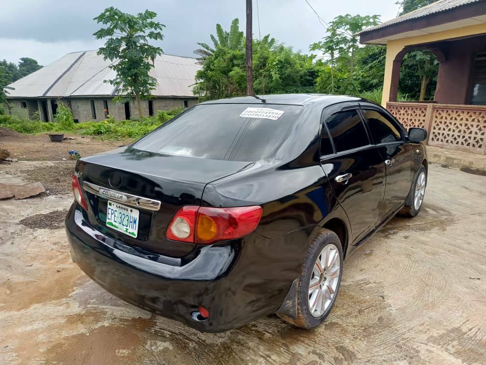 A picture of Super Clean Toyota Corrolla 2010. Manual Transmission