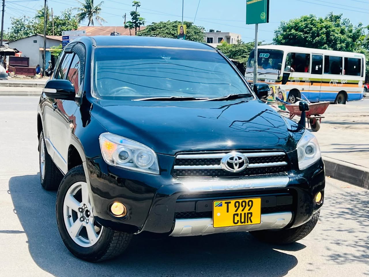 A picture of RAV4 0672210608