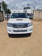 A picture of 2012 toyota hilux double cabin
