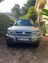 mitsubishi shogun