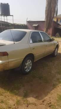 A picture of Toyota Camry 2000