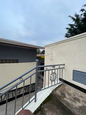 self compound houses