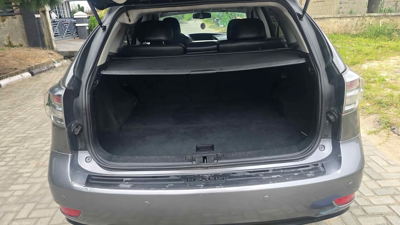 A picture of Lexus Rx350 2012 full option