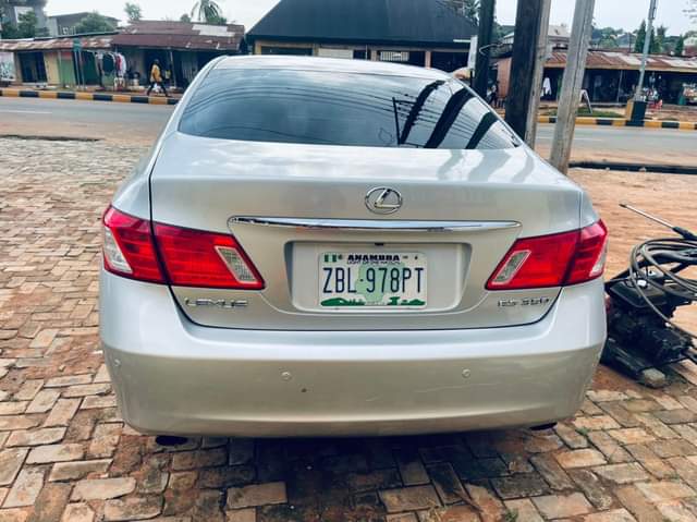 A picture of Lexus ES 350 buy and take home