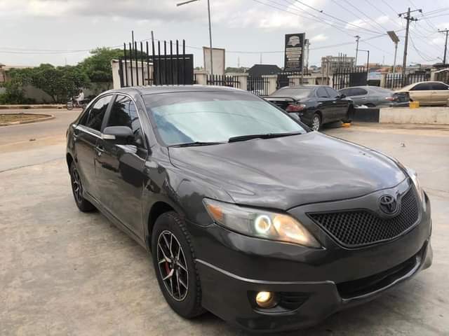 A picture of Reg Toyota Camry model 08 upgraded to 2010