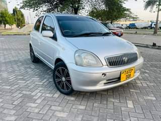 A picture of  TOYOTA_VITZ_0620356906