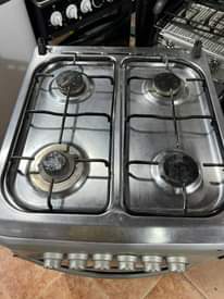 A picture of Jiko plate 4 Full gass Bei ni 270000 Pigaa 0744438090