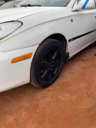 A picture of Smart and clean Lexus Es 330 car going for 3