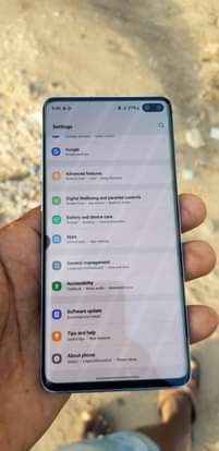 A picture of samsung s10