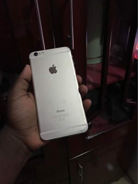 A picture of Iphone 6 plus 64gb