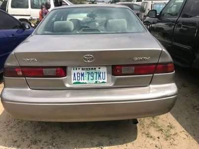 A picture of 2001 Camry Tiny light Le