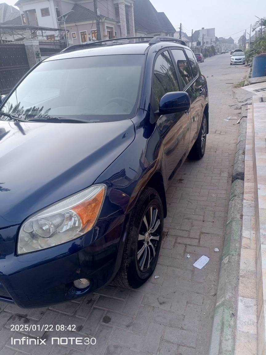 A picture of Tokunbo Rav4
