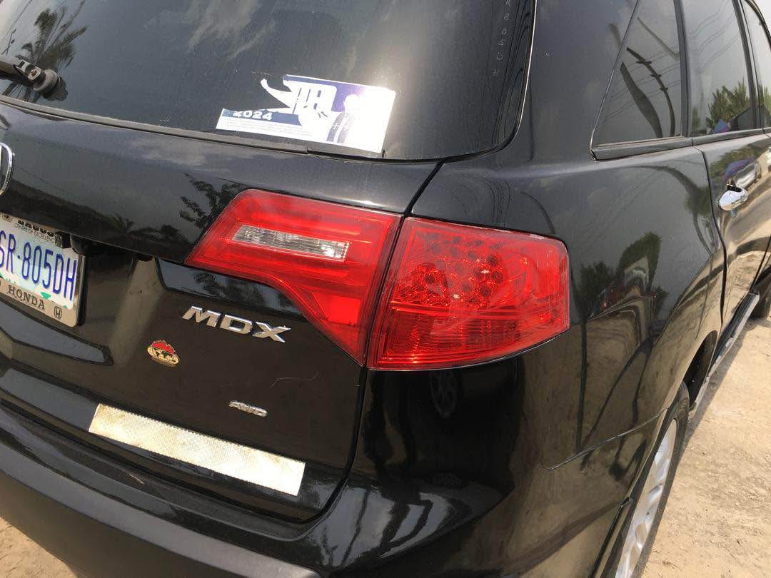 A picture of Acura MDX