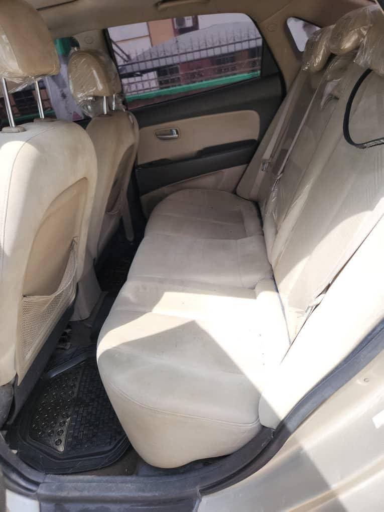 A picture of 2010 Hyundai elantra