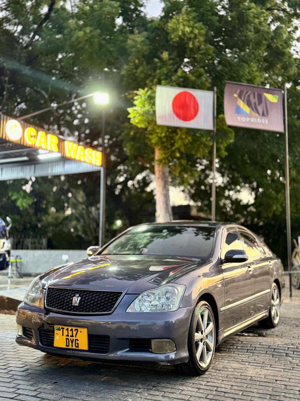 A picture of TOYOTA CROWN 0788167284