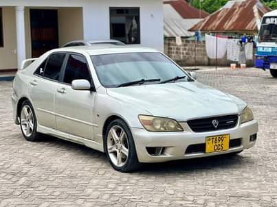 used toyota altezza