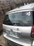 A picture of Toyota matrix for sale in a very pristine condition engine