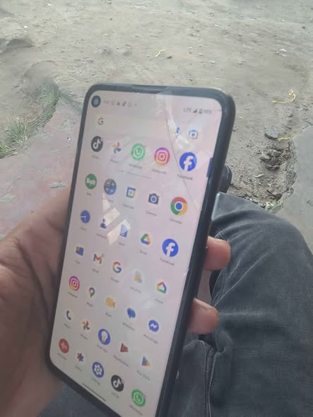 A picture of Google pixel 4a gb128 inacrak kidg1