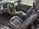 A picture of Extremely clean 2006 Ford mustang Engine and Gear sound Ac