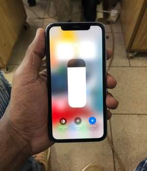A picture of iPhone 11 64Gb Face ID