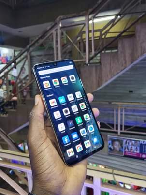 A picture of Infinix Note30 256GB 16GB ram 620k
