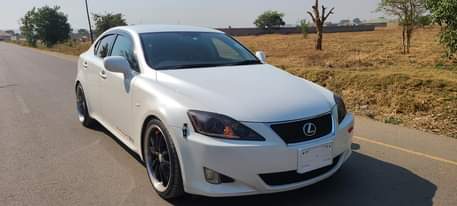 lexus is250