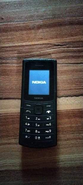 A picture of Original Nokia button phone