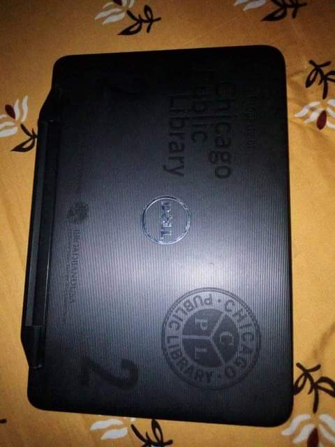 A picture of Laptop dell vostro