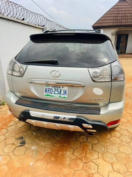 A picture of Lexus Rx330 2005 Clean Register