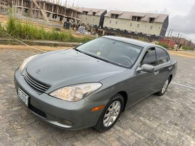 A picture of This is astonishing clean lexus es330 2004 model pure first