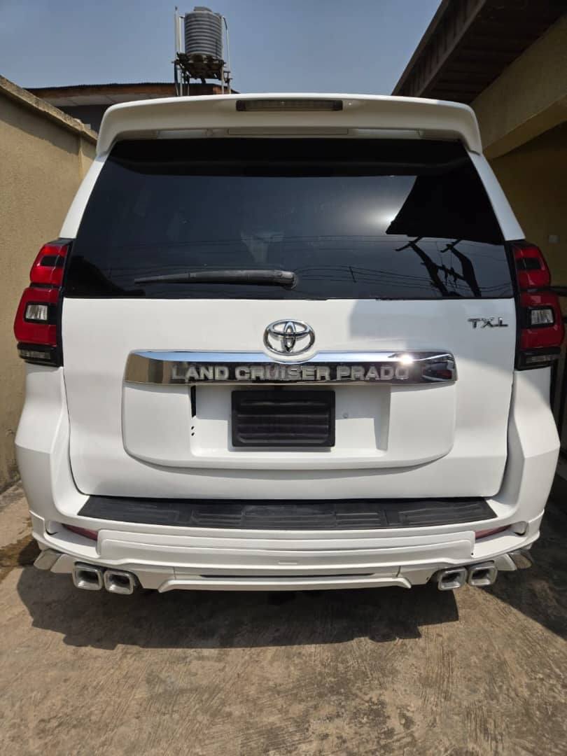 A picture of Clean Well Maintained Registered Lexus GX470 2005 Upgrade to land