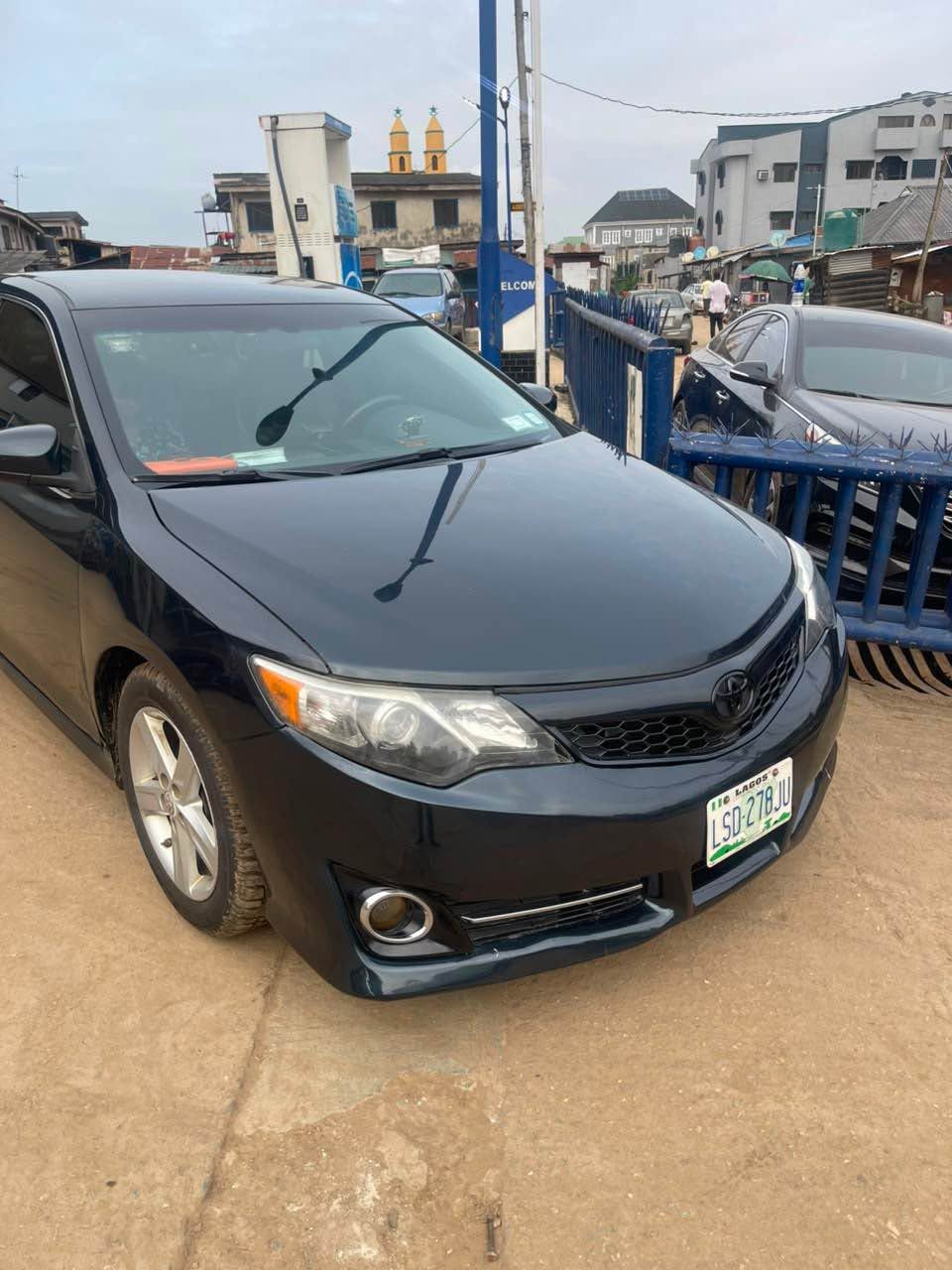 A picture of 2013 Toyota Camry SE Spider WhatsApp 09067122913