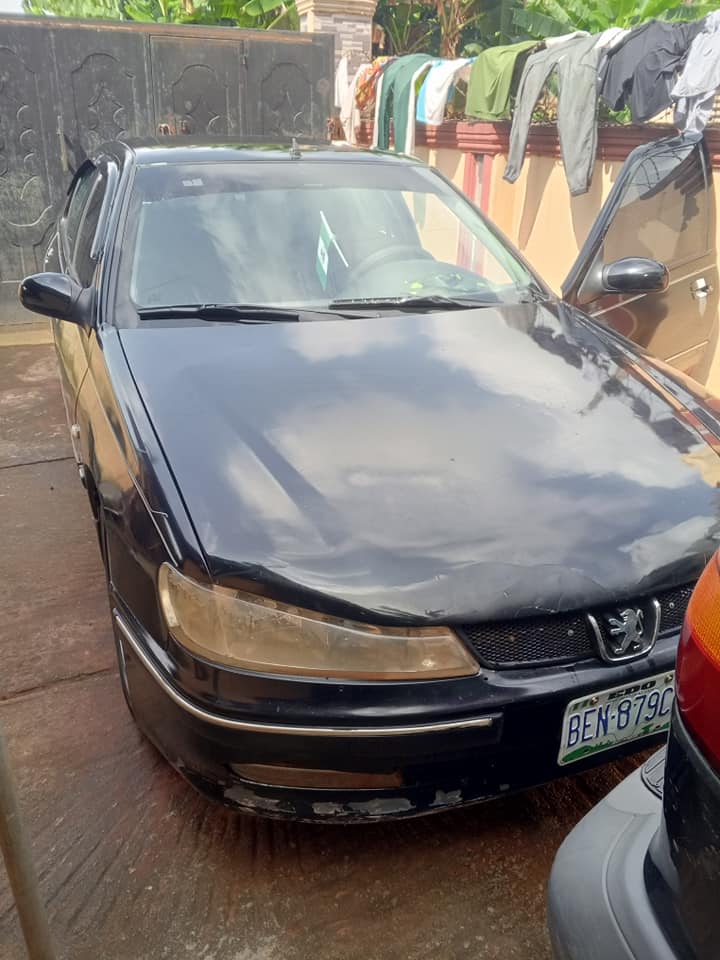 A picture of Peugeot 406