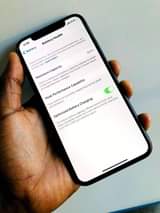 A picture of iPhone X 64Gb at 630k