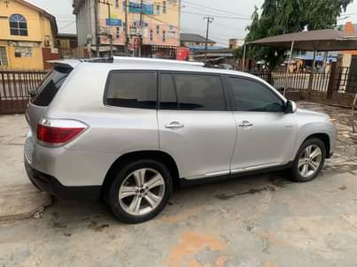 A picture of 2012 2013 Tokunbo Toyota Highlander Limited Edition