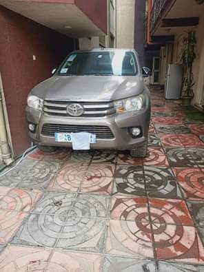used toyota hilux