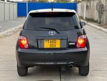A picture of TOYOTA IST