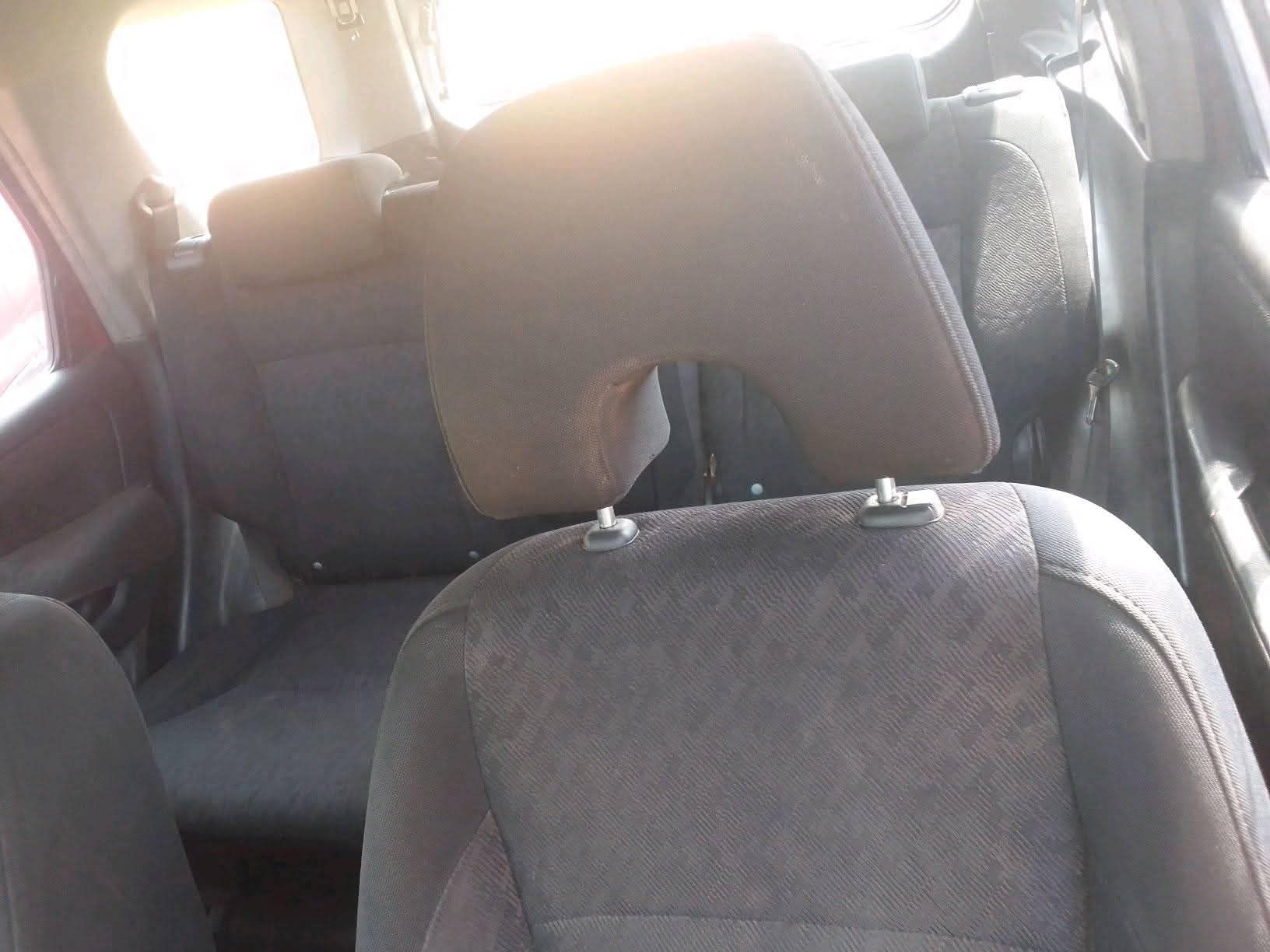 A picture of 06 Honda CR V is available for sell