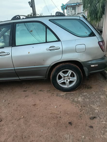 A picture of First body Registered 2003 rx300 Engine Gear AC Price 2
