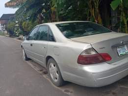 A picture of ELSTARAUTOS Super Sharp Toyota Avalon 2004 Model Sound Engine Perfect