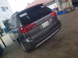 A picture of DISTRESS SALE OF TOYOTA SIENNA 2005 MODEL Engine is percent